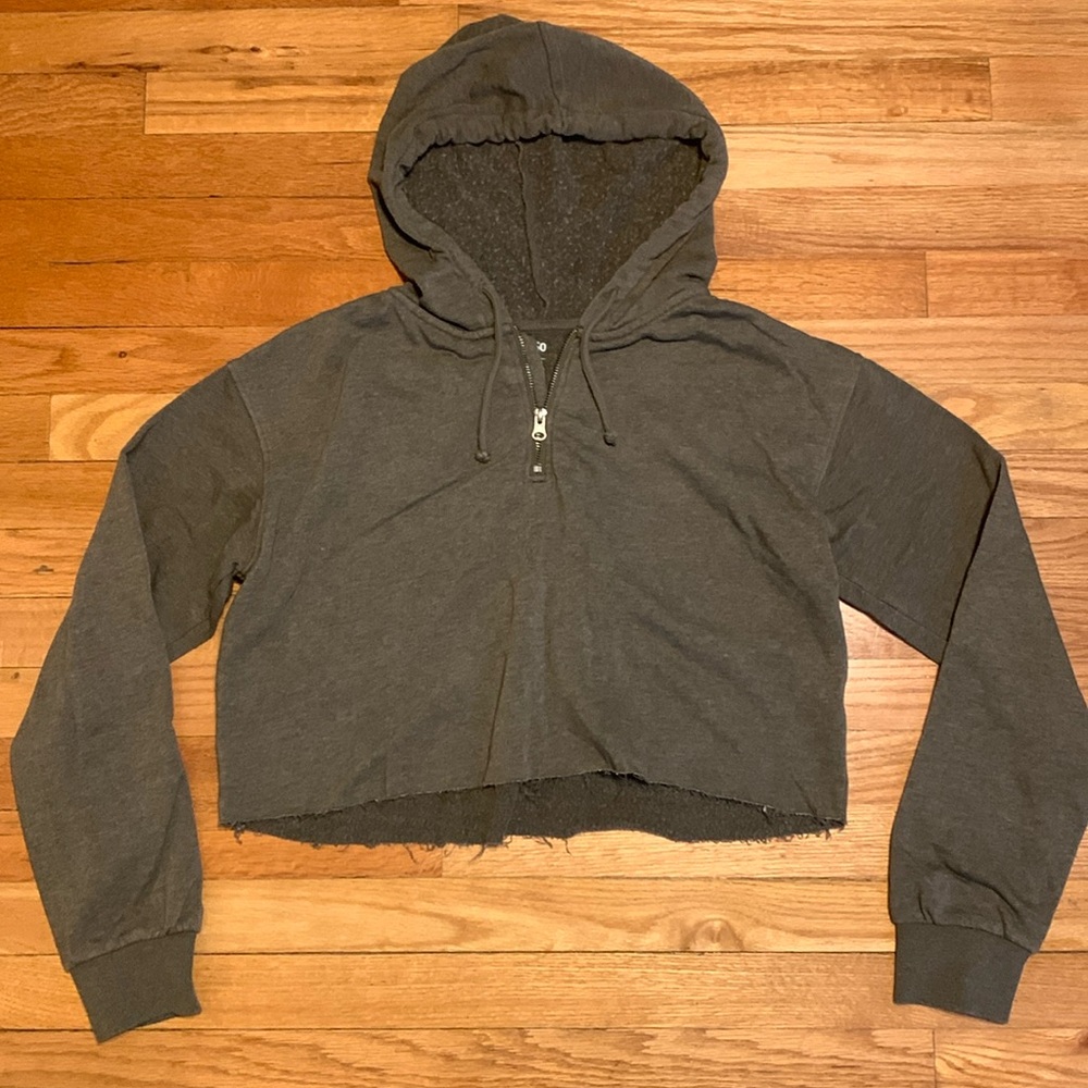 SO cropped hoodie